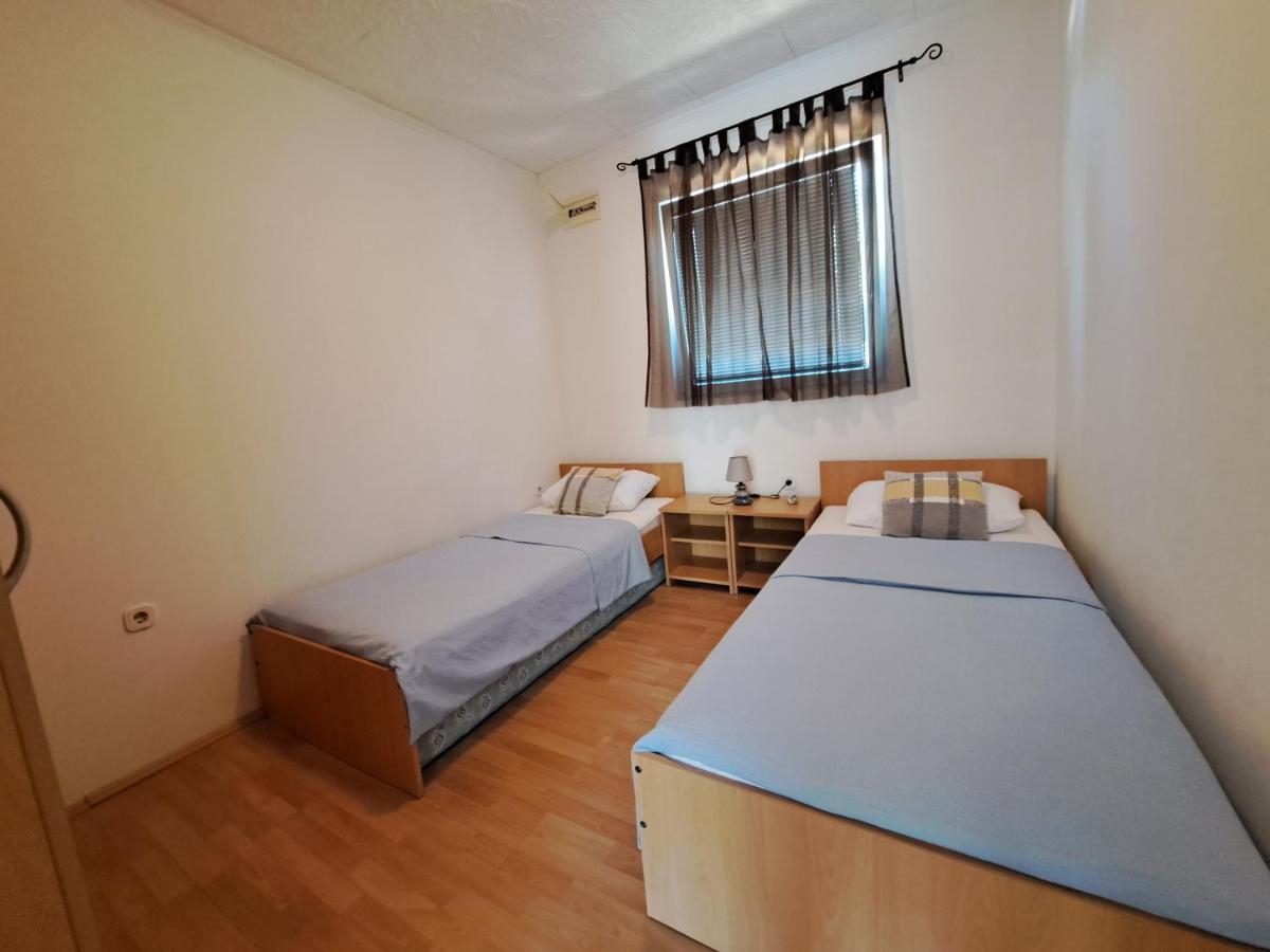 Apartmani Postonjski Привлака Экстерьер фото