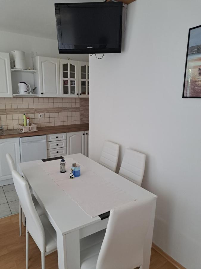 Apartmani Postonjski Привлака Экстерьер фото